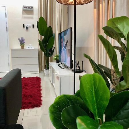 Rumahku Homestay, Taman Jasin Perdana Экстерьер фото