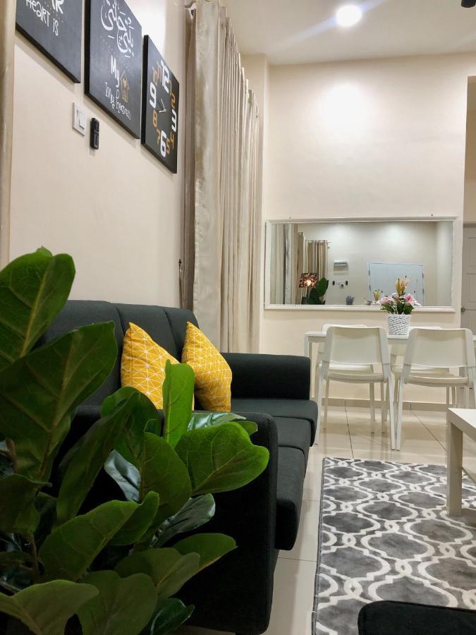Rumahku Homestay, Taman Jasin Perdana Экстерьер фото