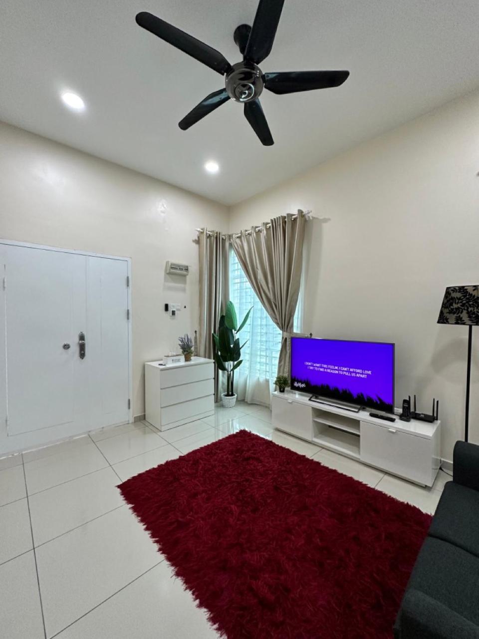 Rumahku Homestay, Taman Jasin Perdana Экстерьер фото