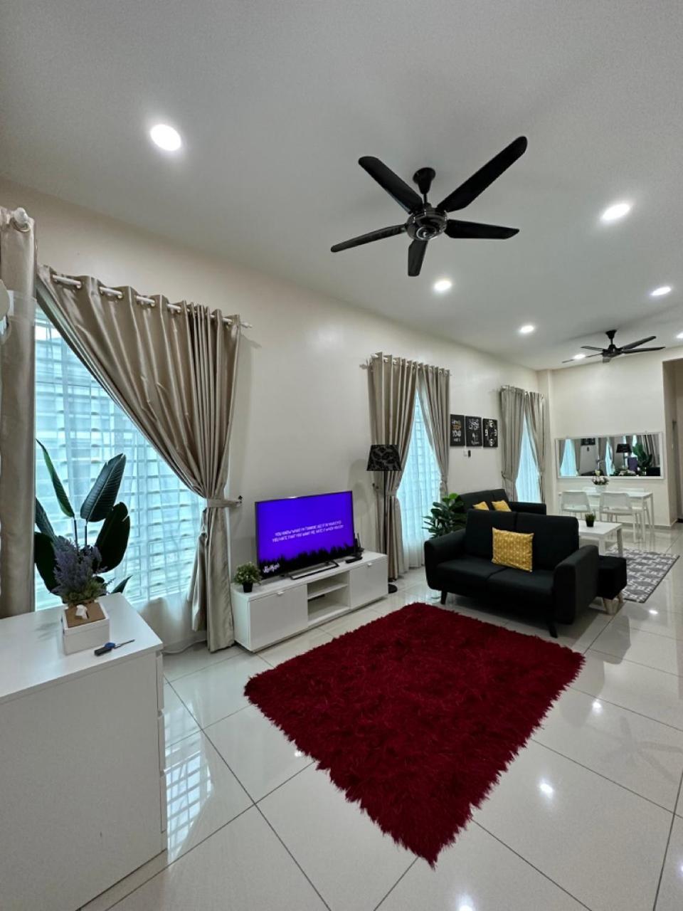 Rumahku Homestay, Taman Jasin Perdana Экстерьер фото