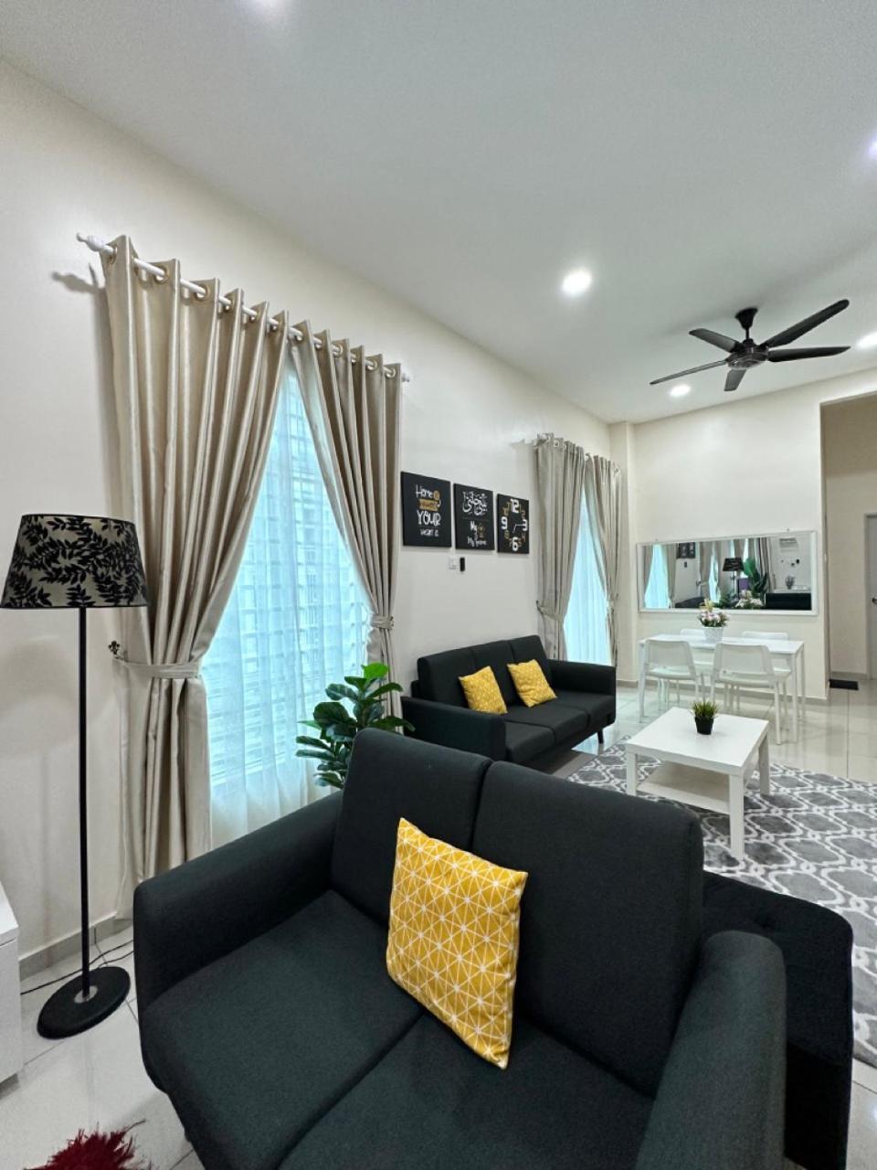 Rumahku Homestay, Taman Jasin Perdana Экстерьер фото